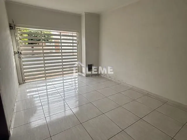 Casa com 310m² 3 quartos e 1 banheiro, à venda, no bairro Jardim Santa Cecília em Mococa
