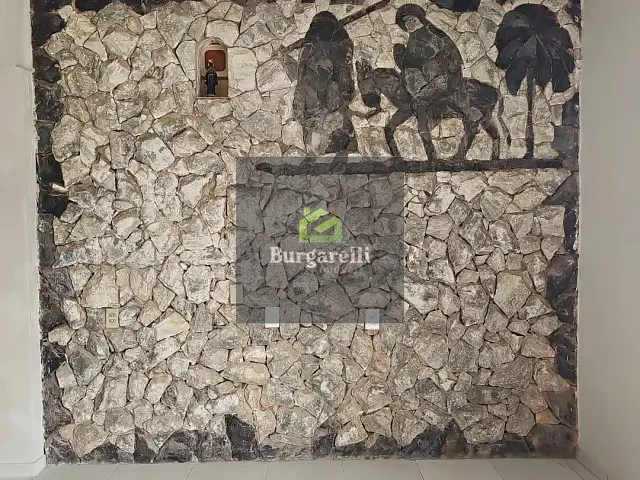 Casa 3 quartos e 3 banheiros, para alugar, no bairro Centro em Lavras