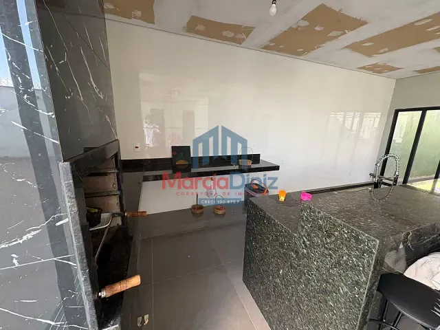 Casa com 360m² 3 quartos e 2 banheiros, à venda, no bairro Parque Das Andorinhas em Ituverava