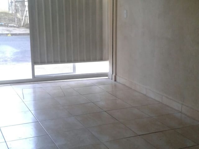 Casa 3 quartos e 1 banheiro, à venda, no bairro Residencial Mombaça I em Pindamonhangaba
