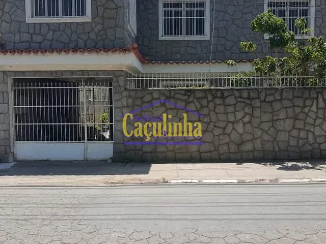 Casa com 440m² 3 quartos e 4 banheiros, à venda, no bairro Centro em Barra do Piraí