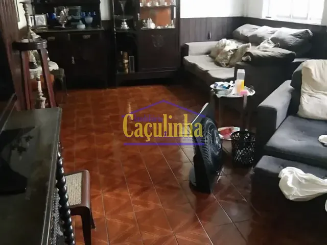 Casa com 440m² 3 quartos e 4 banheiros, à venda, no bairro Centro em Barra do Piraí