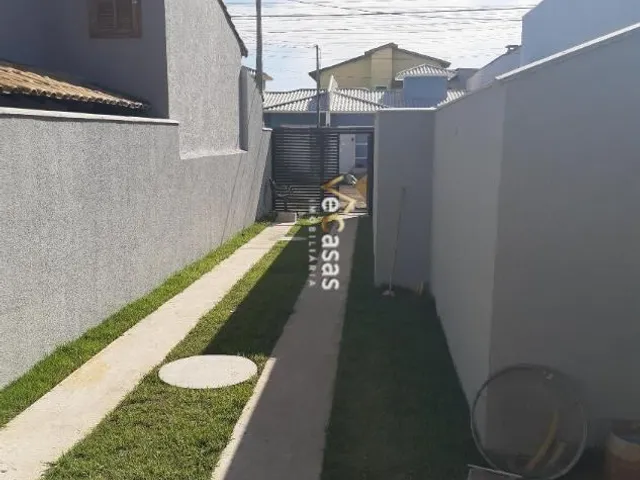 Casa com 200m² 2 quartos e 2 banheiros, à venda, no bairro Village Rio das Ostras em Rio das Ostras