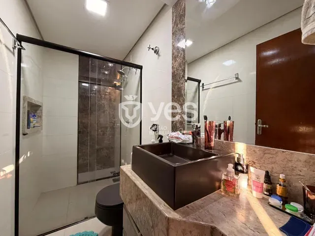Casa 3 quartos e 2 banheiros, à venda, no bairro Centro em Araxá