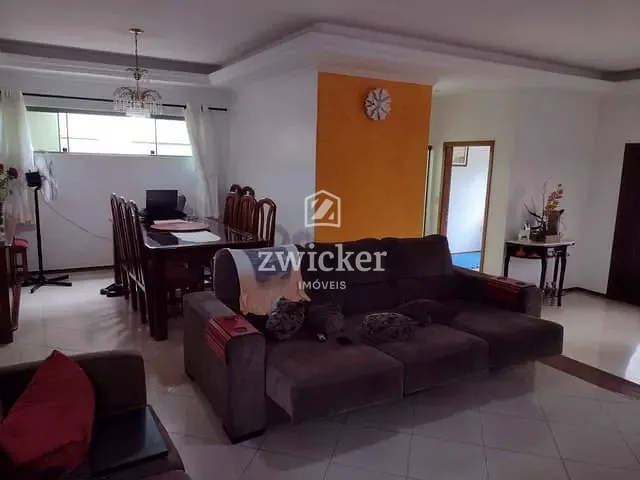 Casa com 900m² 3 quartos e 5 banheiros, à venda, no bairro Vila Aviação em Bauru