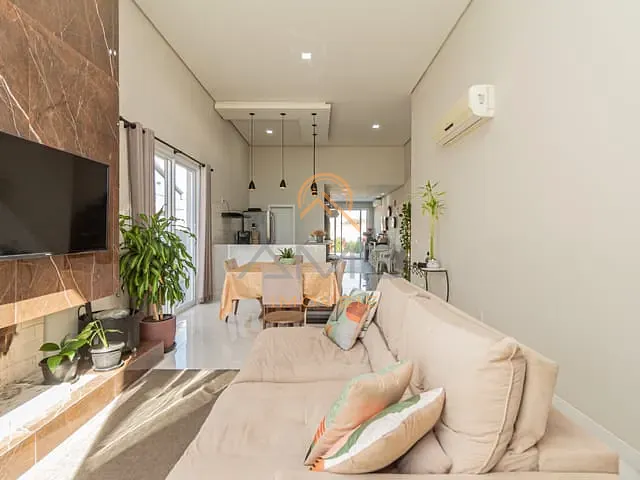 Casa 3 quartos e 2 banheiros, à venda, no bairro Laranjal em Pelotas