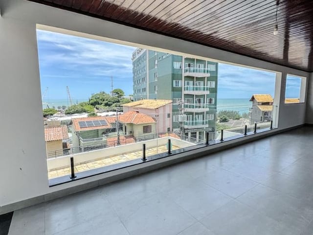 Casa com 300m² 8 quartos e 6 banheiros, para alugar, no bairro Imbetiba em Macaé