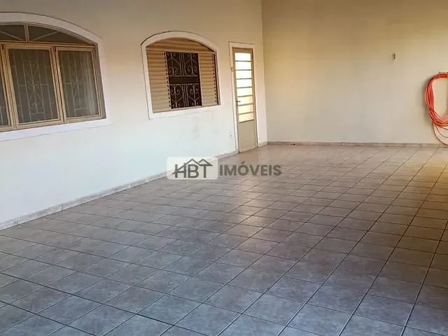 Casa 3 quartos e 3 banheiros, à venda, no bairro Núcleo Residencial Edison Bastos Gasparini em Bauru