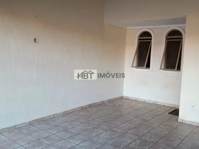 Casa 3 quartos e 3 banheiros, à venda, no bairro Núcleo Residencial Edison Bastos Gasparini em Bauru