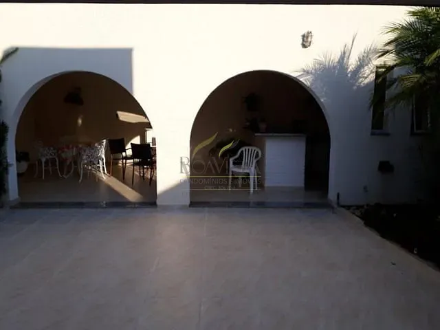 Casa com 343m², à venda, no bairro Jardim Alvorada em Piracaia
