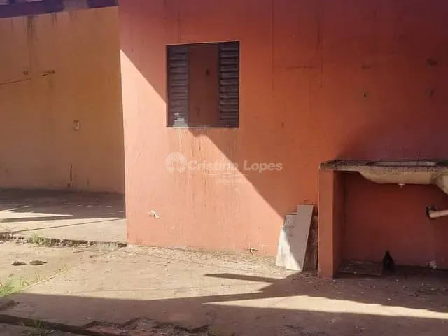 Casa com 200m² 3 quartos e 2 banheiros, à venda, no bairro Vale Quem Tem em Teresina