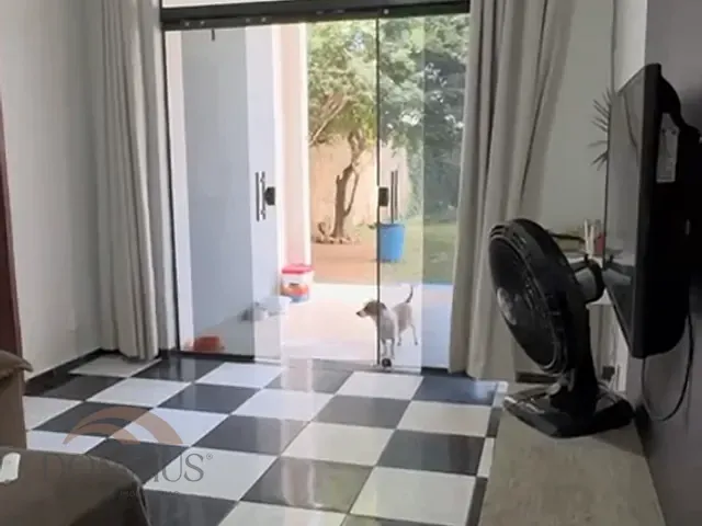 Casa com 291m² 2 quartos e 2 banheiros, à venda, no bairro Centro em Coronel Fabriciano