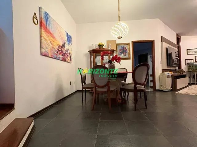 Casa com 434m² 5 quartos e 3 banheiros, à venda, no bairro Jardim das Colinas em São José dos Campos