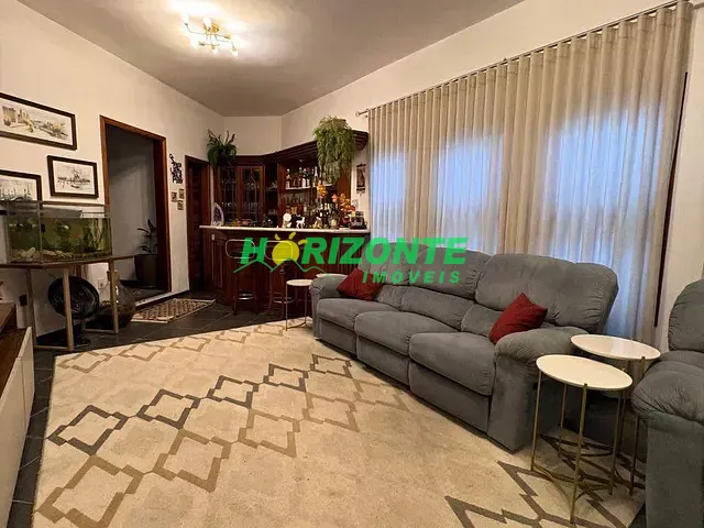 Casa com 434m² 5 quartos e 3 banheiros, à venda, no bairro Jardim das Colinas em São José dos Campos