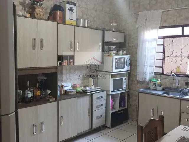 Casa com 180m² 3 quartos e 1 banheiro, à venda, no bairro Jardim Monte Carlo em Rolândia