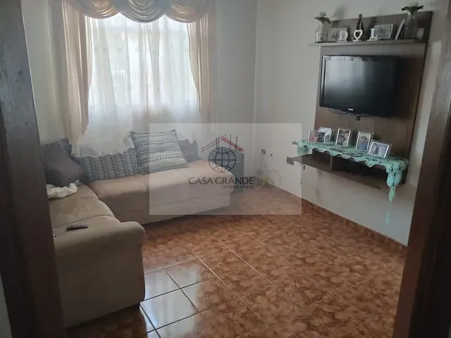 Casa com 180m² 3 quartos e 1 banheiro, à venda, no bairro Jardim Monte Carlo em Rolândia