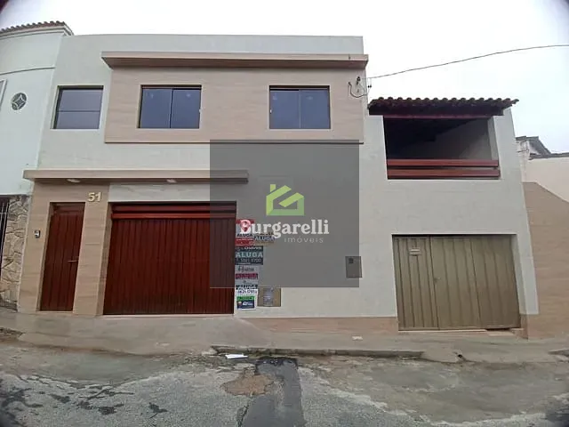 Casa 4 quartos e 2 banheiros, para alugar, no bairro Centro em Lavras