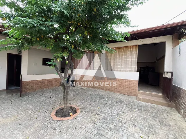 Casa com 360m² 2 quartos e 1 banheiro, à venda, no bairro Planalto Vila Magnólia em Araçuaí