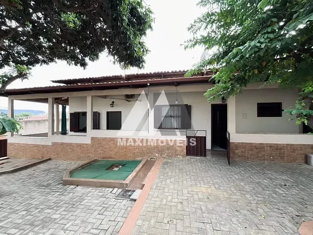 Casa com 360m² 2 quartos e 1 banheiro, à venda, no bairro Planalto Vila Magnólia em Araçuaí