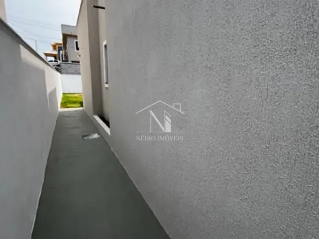Casa com 240m² 3 quartos e 2 banheiros, à venda, no bairro Pindobas em Maricá