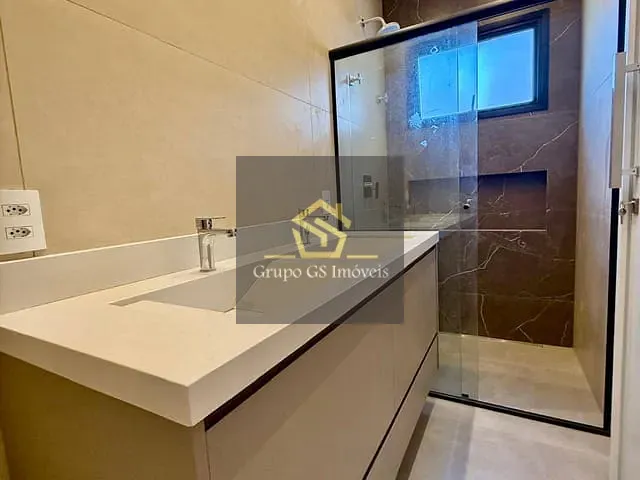 Casa com 300m² 3 quartos e 3 banheiros, à venda, no bairro Chácaras Alpina em Valinhos
