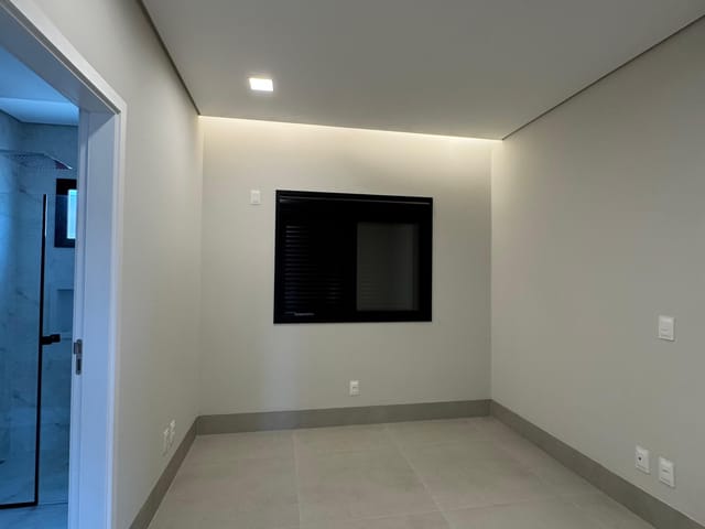 Casa com 398m² 3 quartos e 5 banheiros, à venda, no bairro Jardim Montevidéu em Campo Grande