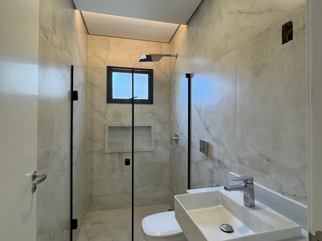 Casa com 398m² 3 quartos e 5 banheiros, à venda, no bairro Jardim Montevidéu em Campo Grande