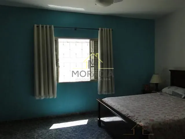 Casa com 300m² 2 quartos e 1 banheiro, à venda, no bairro Jardim Santa Rosa em Guaxupé