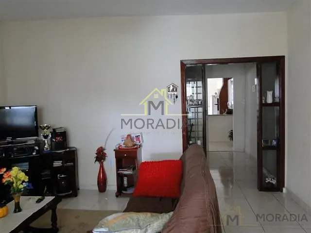 Casa com 300m² 2 quartos e 1 banheiro, à venda, no bairro Jardim Santa Rosa em Guaxupé