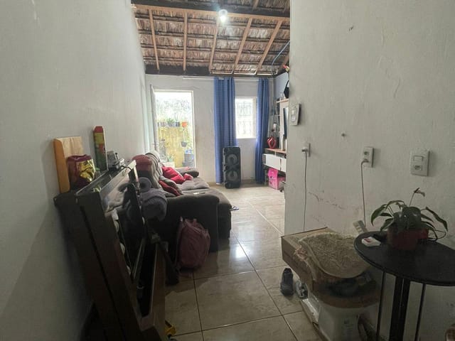 Casa 2 quartos e 1 banheiro, à venda, no bairro Aarão Reis em Belo Horizonte