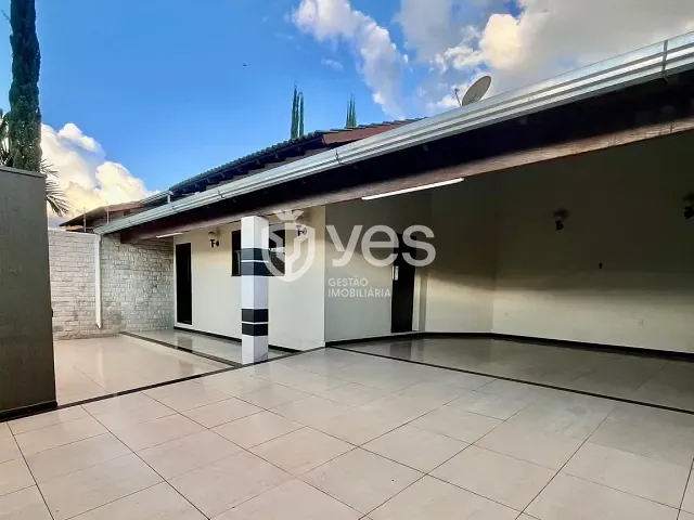 Casa 3 quartos e 1 banheiro, à venda, no bairro Centro em Araxá