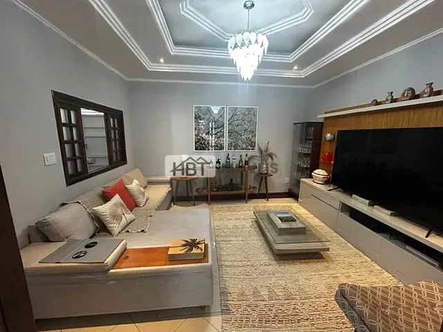 Casa 4 quartos e 3 banheiros, à venda, no bairro Núcleo Habitacional Mary Dota em Bauru