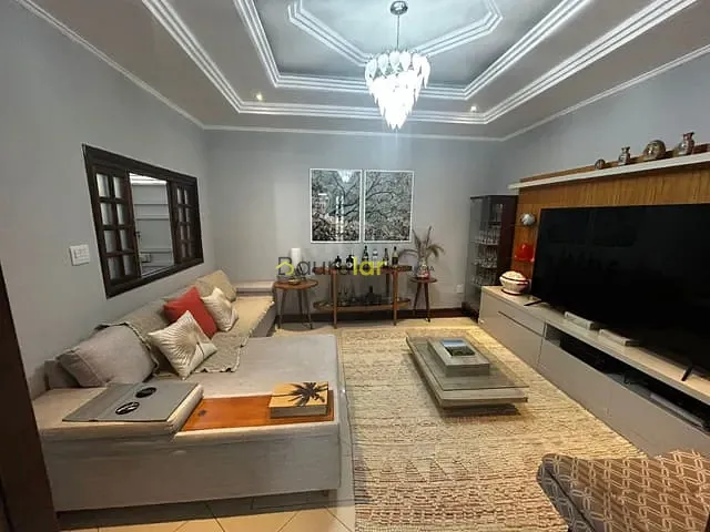 Casa 4 quartos e 3 banheiros, à venda, no bairro Núcleo Habitacional Mary Dota em Bauru
