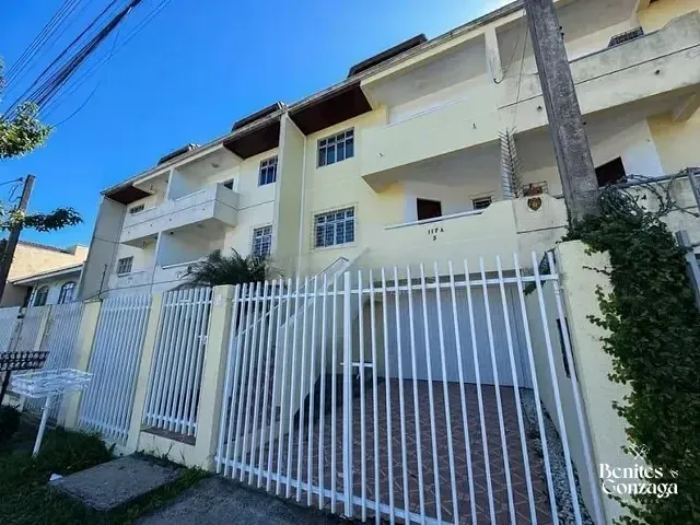 Casa com 106m² 3 quartos e 2 banheiros, à venda, no bairro Hauer em Curitiba