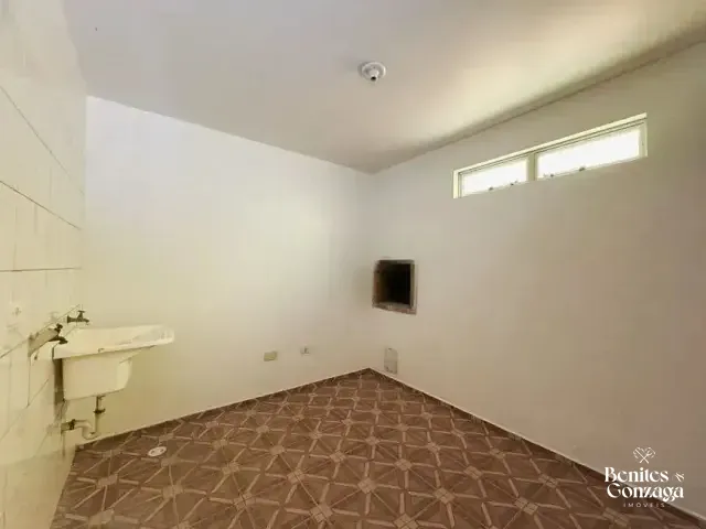 Casa com 106m² 3 quartos e 2 banheiros, à venda, no bairro Hauer em Curitiba