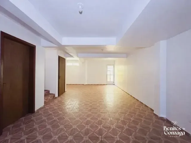 Casa com 106m² 3 quartos e 2 banheiros, à venda, no bairro Hauer em Curitiba