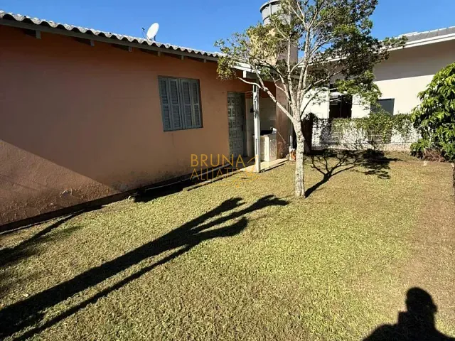 Casa 2 quartos e 1 banheiro, para alugar, no bairro Centenário em Sapiranga