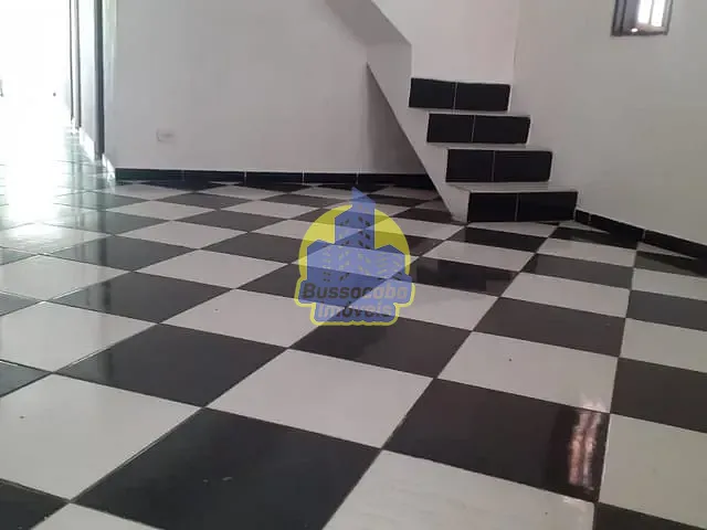 Casa com 125m², à venda, no bairro Jardim Primeiro de Maio em Carapicuíba