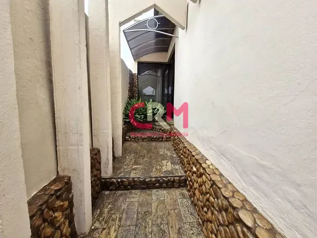 Casa com 428m² 5 quartos e 4 banheiros, à venda, no bairro Centro em Taquaritinga