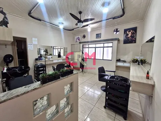 Casa com 428m² 5 quartos e 4 banheiros, à venda, no bairro Centro em Taquaritinga