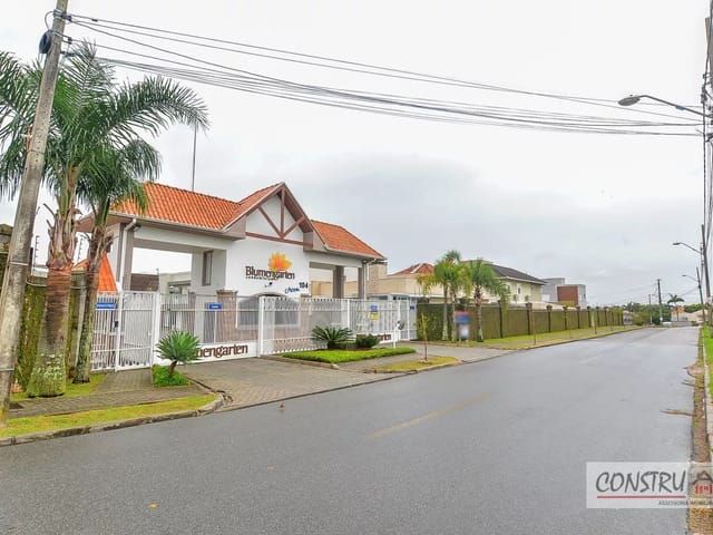 Casa 3 quartos e 3 banheiros, à venda, no bairro Xaxim em Curitiba