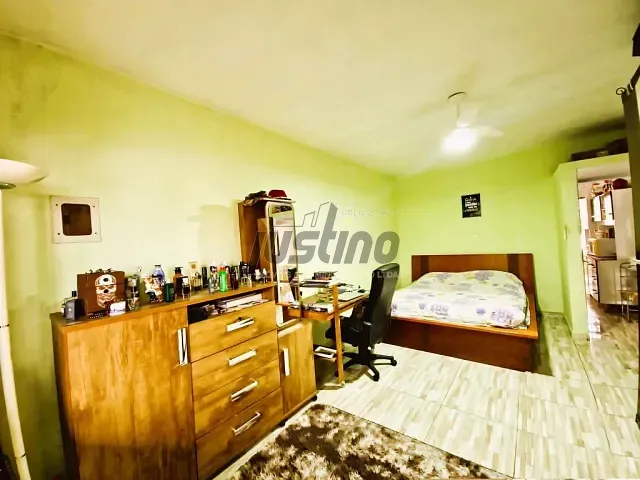 Casa com 250m² 2 quartos e 1 banheiro, à venda, no bairro Corumba em Itanhaém