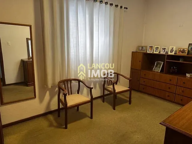 Casa com 149m² 3 quartos e 2 banheiros, à venda, no bairro Parque do Colégio em Jundiaí