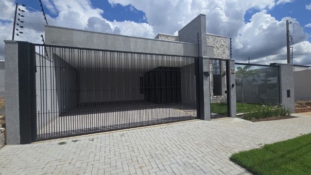 Casa 3 quartos e 5 banheiros, à venda, no bairro Jardim Munique em Maringá