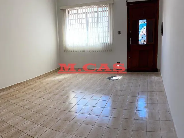 Sobrado com 207m² 3 quartos e 2 banheiros, à venda ou para alugar, no bairro Vila Regente Feijó em São Paulo