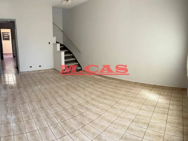 Sobrado com 207m² 3 quartos e 2 banheiros, à venda ou para alugar, no bairro Vila Regente Feijó em São Paulo