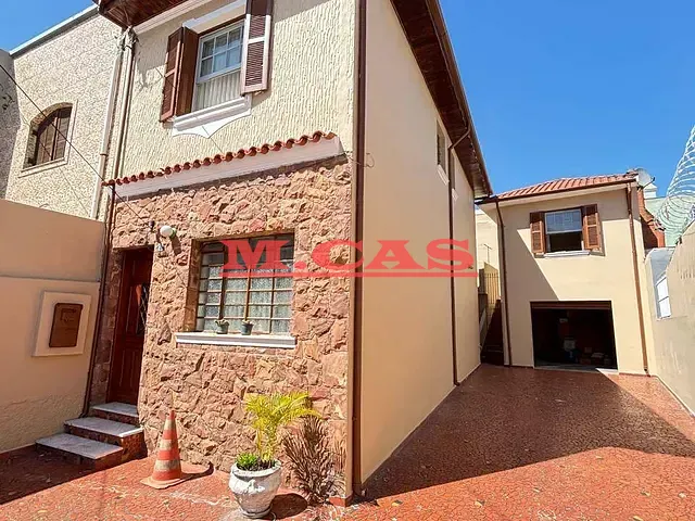 Sobrado com 207m² 3 quartos e 2 banheiros, à venda ou para alugar, no bairro Vila Regente Feijó em São Paulo