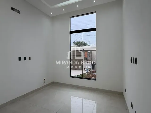 Casa 3 quartos e 3 banheiros, à venda, no bairro Vila Oliveira em Aparecida de Goiânia