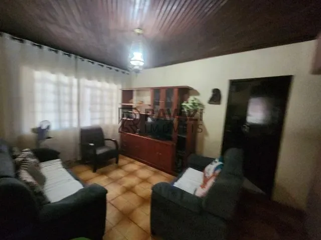 Casa com 275m² 4 quartos e 2 banheiros, à venda, no bairro Vila Bossi em Louveira