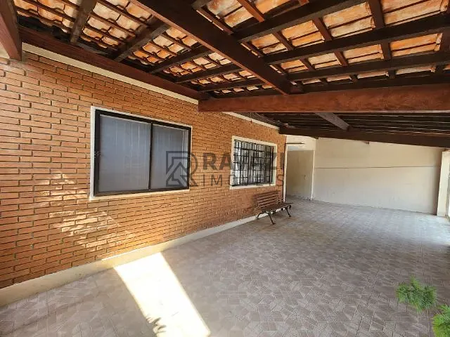 Casa com 275m² 4 quartos e 2 banheiros, à venda, no bairro Vila Bossi em Louveira